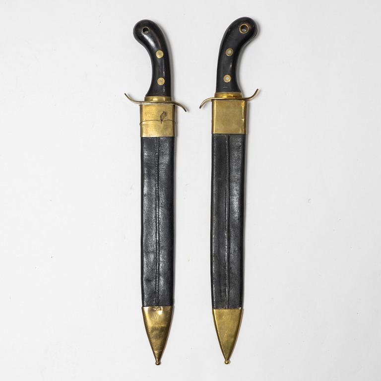 Faskinknivar 2 st, svenska m/1848 med baljor.