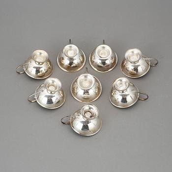 PUNSCHKOPPAR silver. 8 st. Bl a K & EC, Göteborg, 1940. Total vikt ca 240 g.