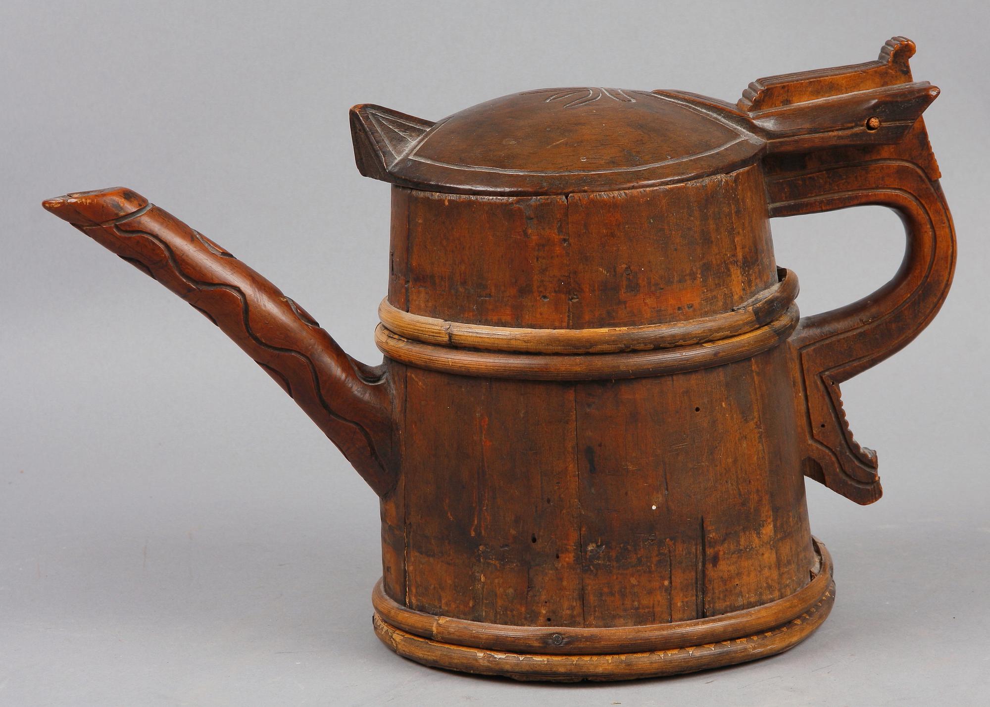 PIPSTÅNKA, trä, allmoge. Bär dat 1808.