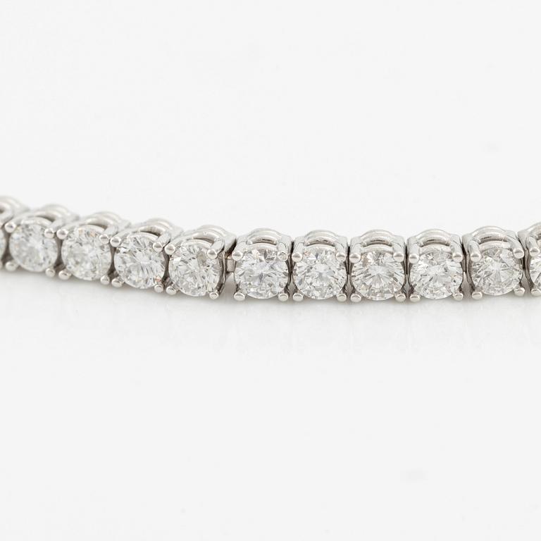 Tennis bracelet, 18K white gold with brilliant-cut diamonds.