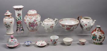 PARTI KINAPORSLIN, 12 delar, 1700-1900-tal.
