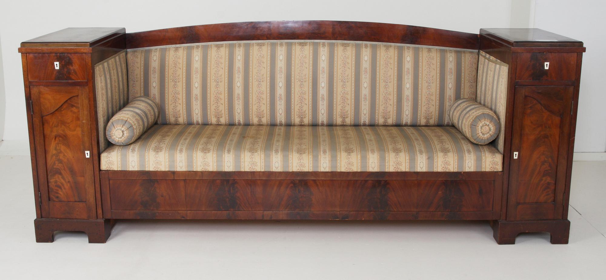 SOFFA, Karl Johanstil, 1800-tal.