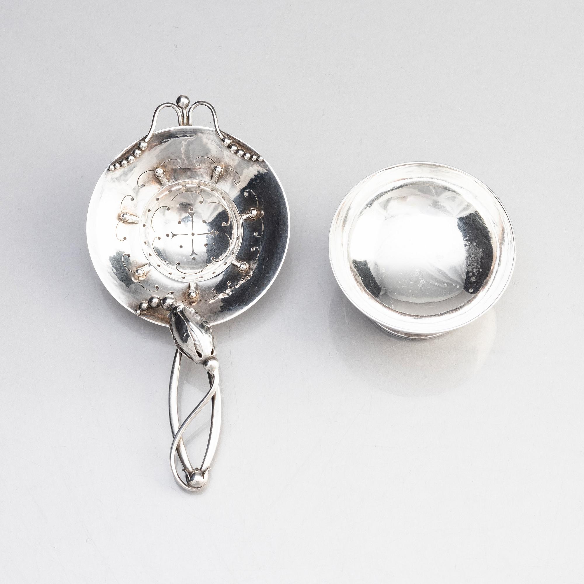 Georg Jensen, tesil med ställ, "Magnolia/Blossom", sterling silver, Köpenhamn 1933-44.