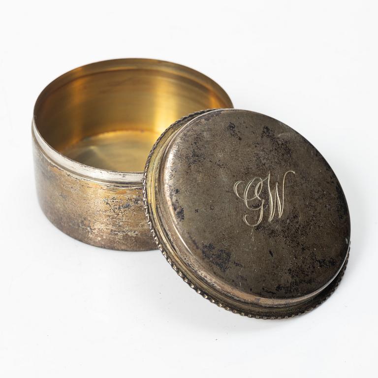 Askar, 3 st, silver, bl.a. C.g.Hallberg, 1919.