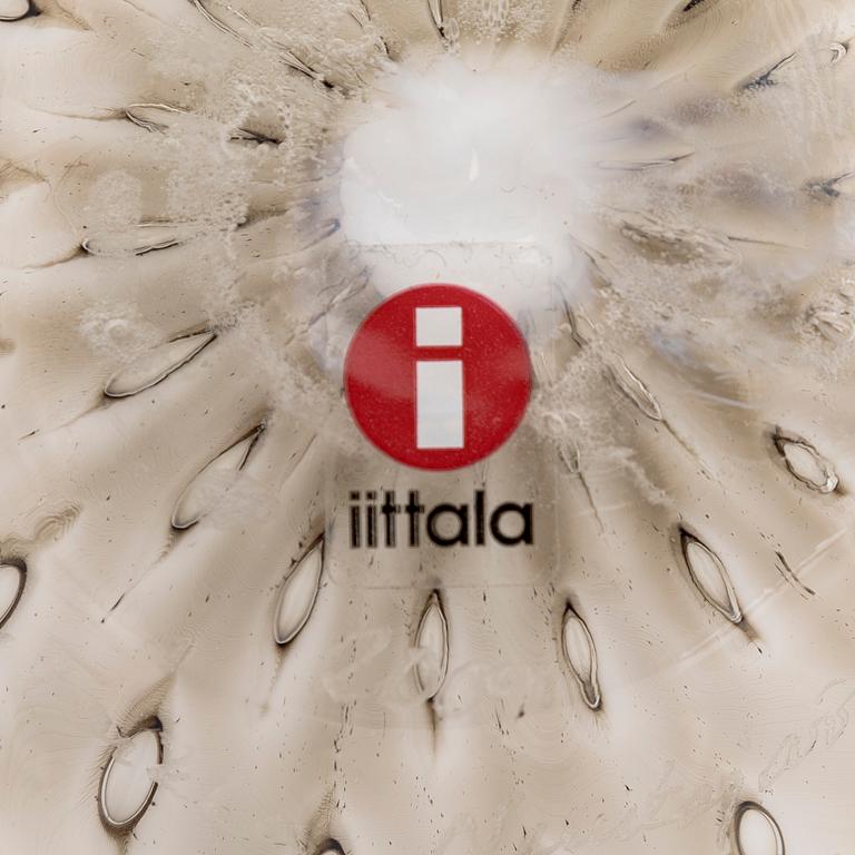 Oiva Toikka, glassfågel, signerad O. Toikka Nuutajärvi 2009.