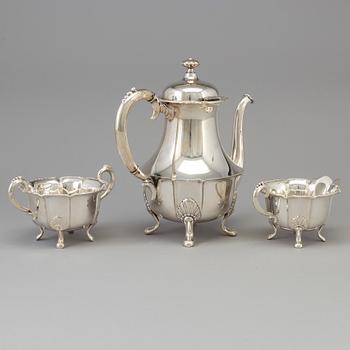 KAFFESERVIS, 3 delar, silver, rokokostil, 1900-talets mitt.