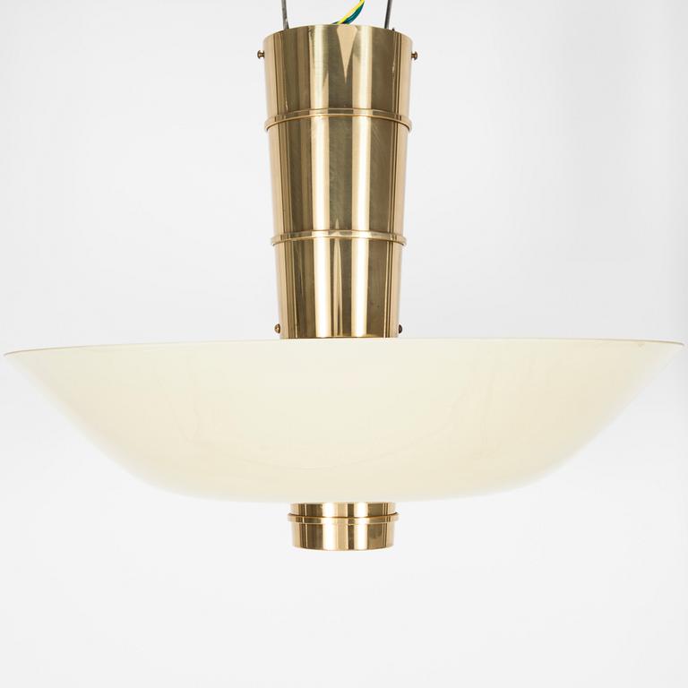 KATTOVALAISIN, malli 9053, design Paavo Tynell, Taito 1900-luvun puoliväli.