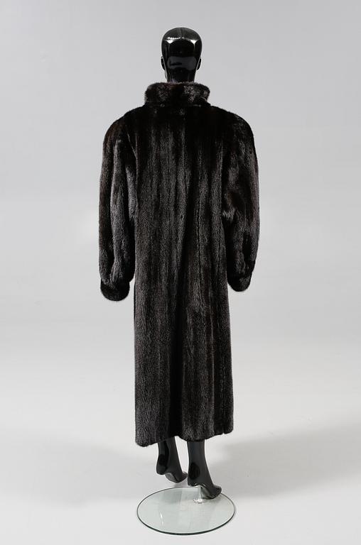 PÄLS, Saga Mink.