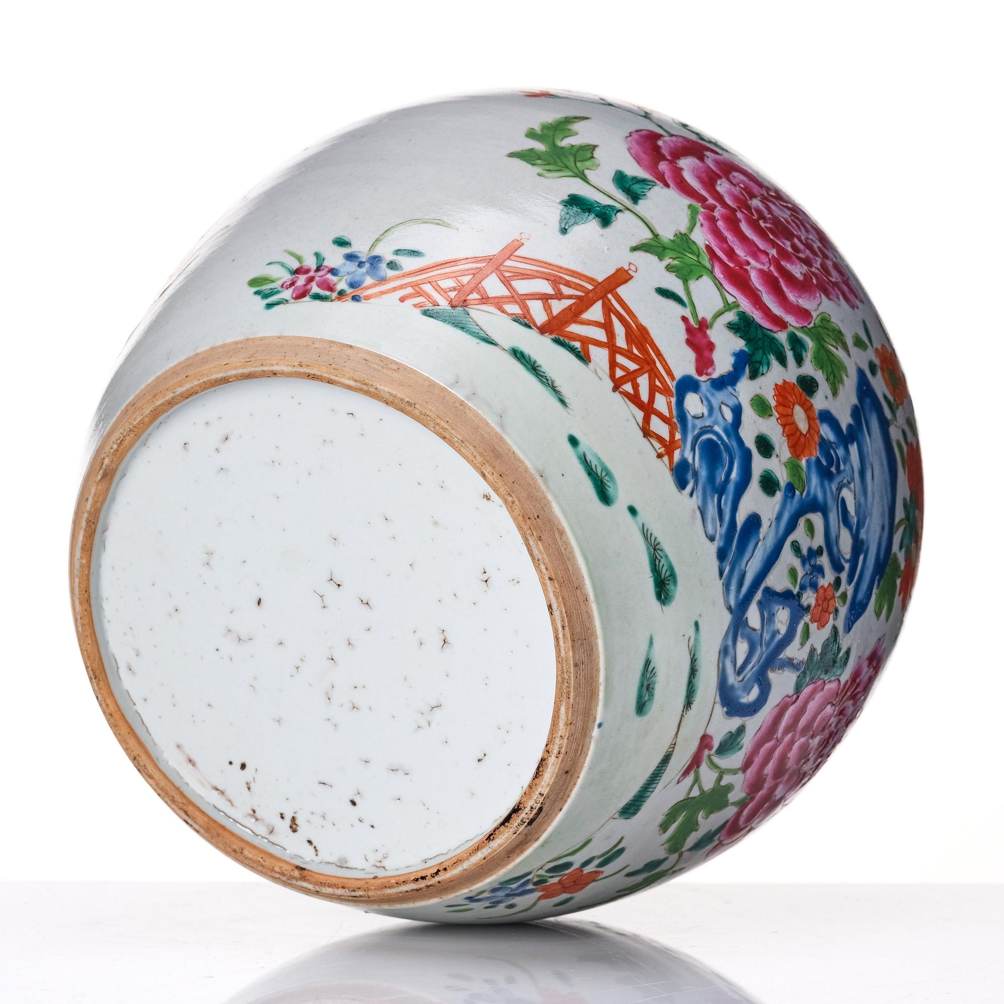 Bojan, porslin. Kina, Qingdynastin, Qianlong (1736-1795).