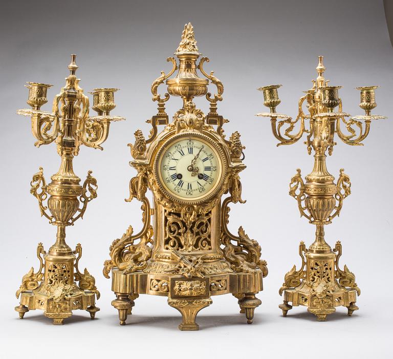 BORDSGARNITYR, 1+2 delar.  Louis XVI-stil, sekelskiftet 1900.