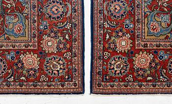A pair of antique Keshan rugs, central persia, c. 205 x 137 cm.