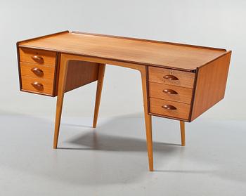 SKRIVBORD, "Pl. Uddebo", Svante Skogh, Aktiebolaget Möbelfabriken Balder, Vaggeryd, 1900-talets andra hälft.