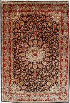 MATTA, old Täbris, ca 273x191 cm.