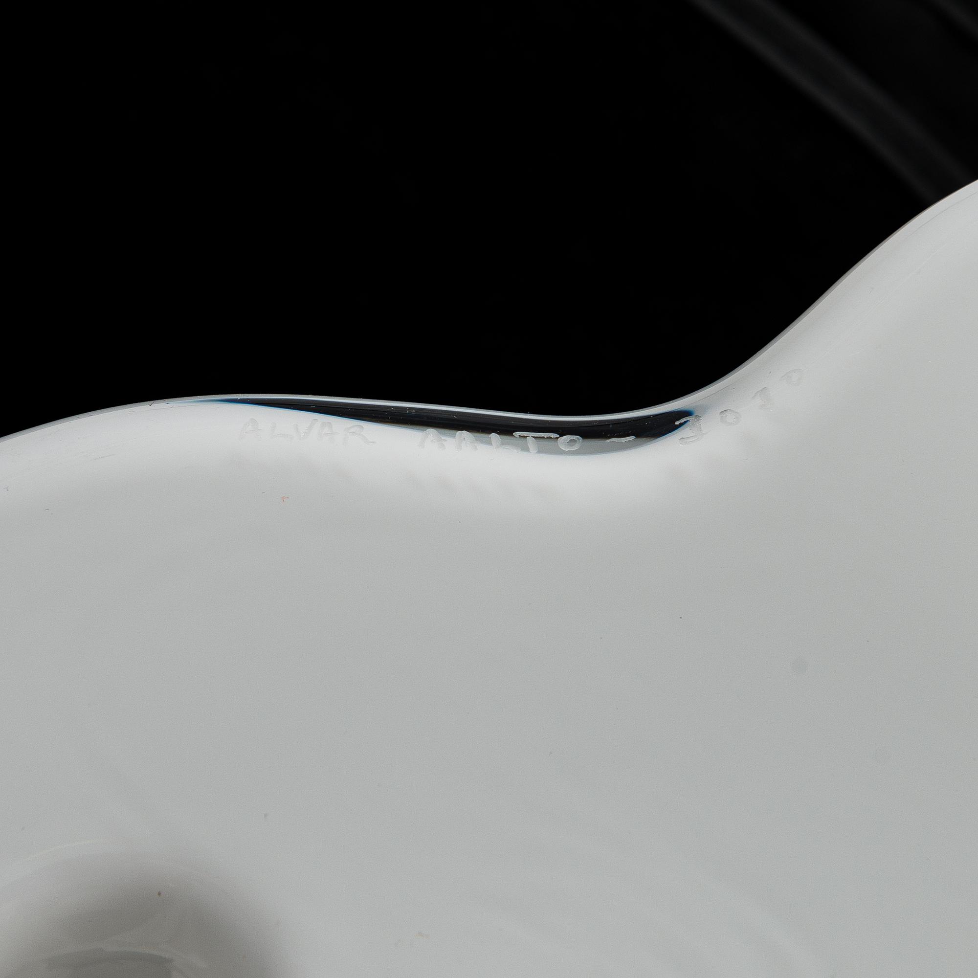 Alvar Aalto, a '3030' vase signed Alvar Aalto 3030.