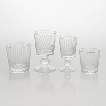 Saara Hopea, Glasservis, 38 delar, "Master", modell 2125, Nuutajärvi Notsjö.