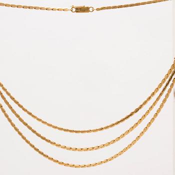 An Italian 18C gold necklace weight 37 grams length 20 cm.