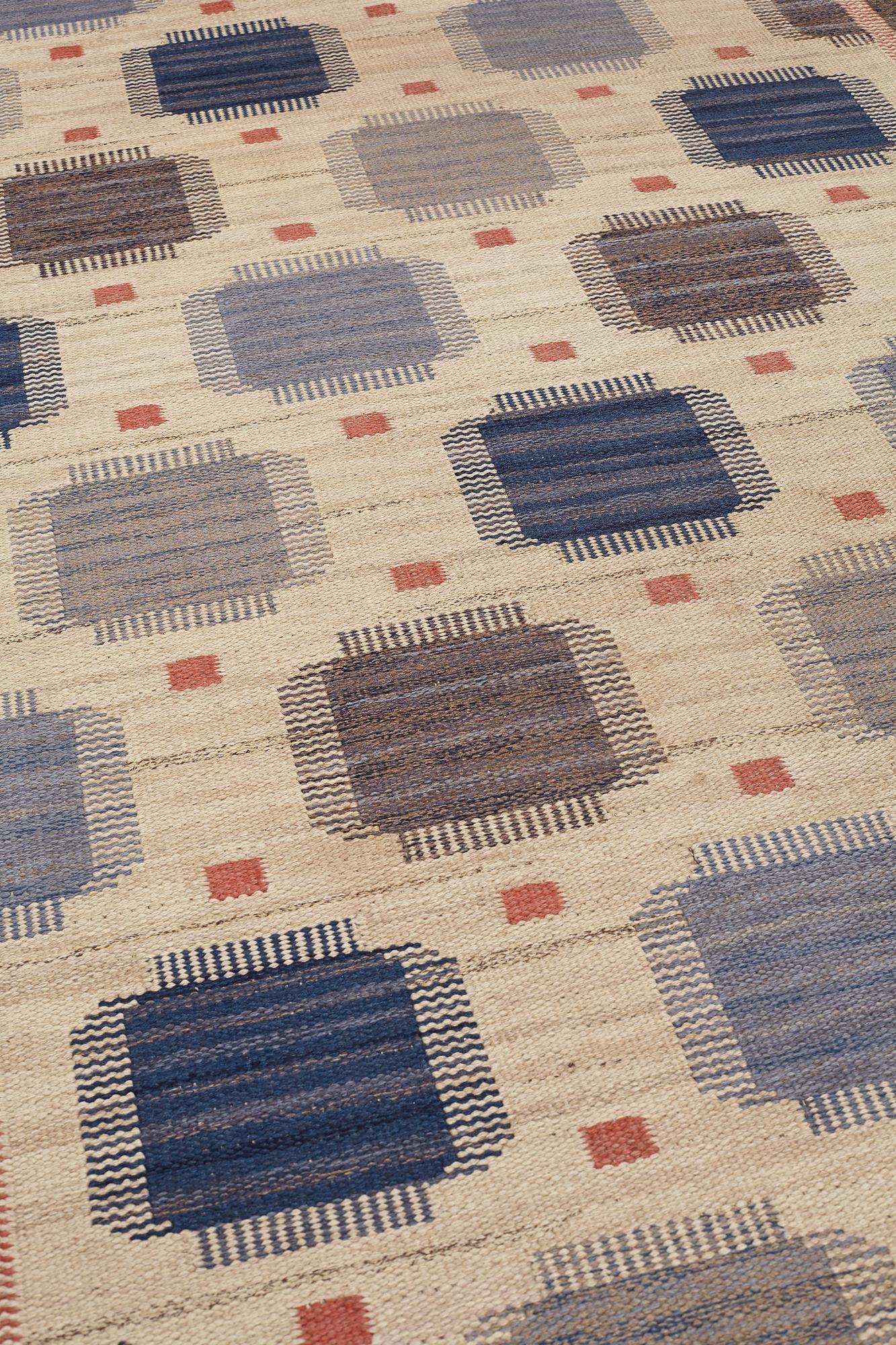 Märta Måås-Fjetterström, MATTA, "Blåplump", rölakan, ca 399 x 184,5-186 cm, signerad AB MMF.