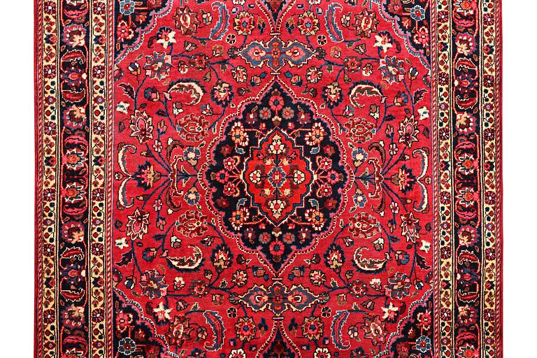 Matta, Meshed, ca 301 x 202 cm.