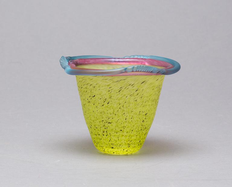 SKÅL/VAS, glas. Ulrica Hydman-Vallien, Kosta Boda.
