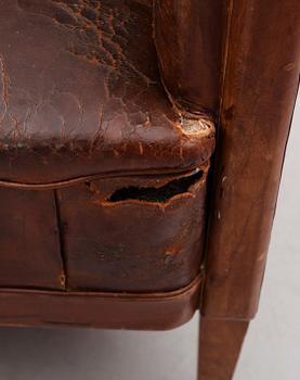 FÅTÖLJER, 1 par, Chesterfieldmodell, 1900-talets första hälft.