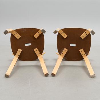 ALVAR AALTO, PÖYTÄ, 1960/70-luku ja TUOLIA, 4 kpl malli 69, Artek, 2000-luku.