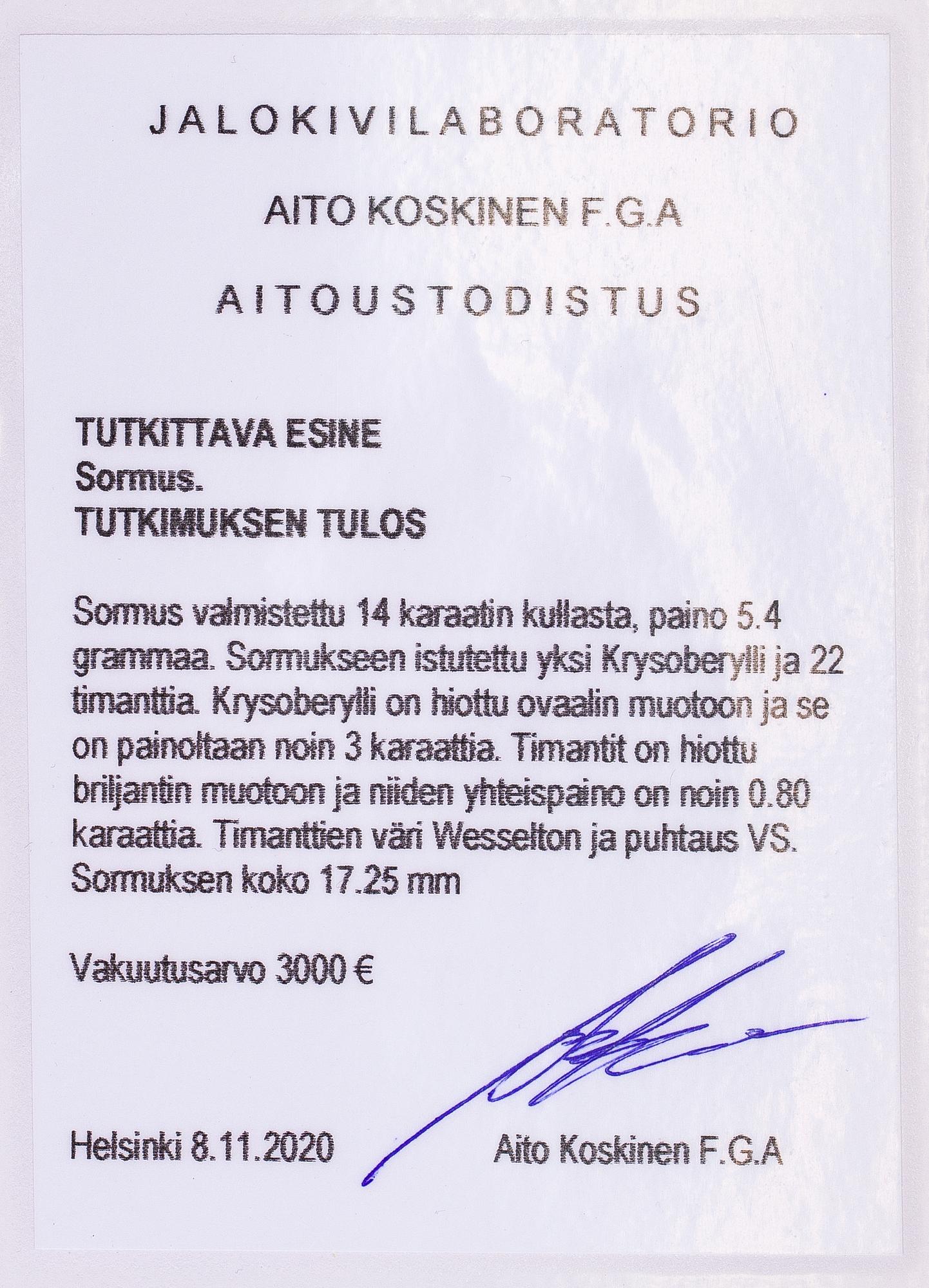 Ring, 14K vitguld, krysoberyll ca 3.00 ct och diamanter ca 0.80 ct tot enligt certifikat. Erkki Nupponen, Helsingfors.