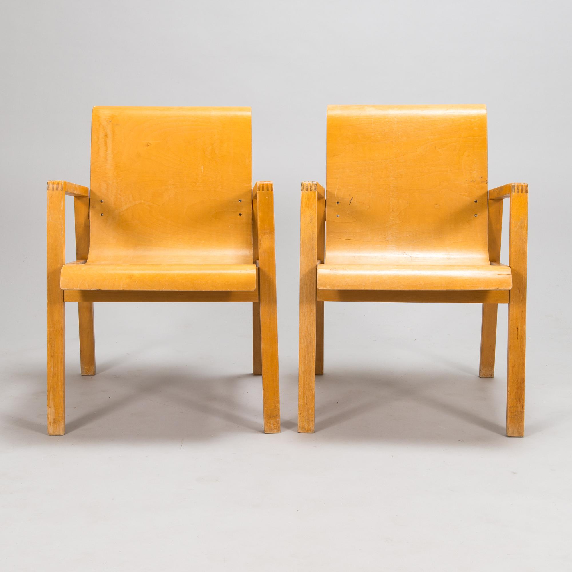 Alvar Aalto, nojatuolipari, malli 51, O.Y. Huonekalu- ja Rakennustyötehdas A.B. 1940/1950-luku.