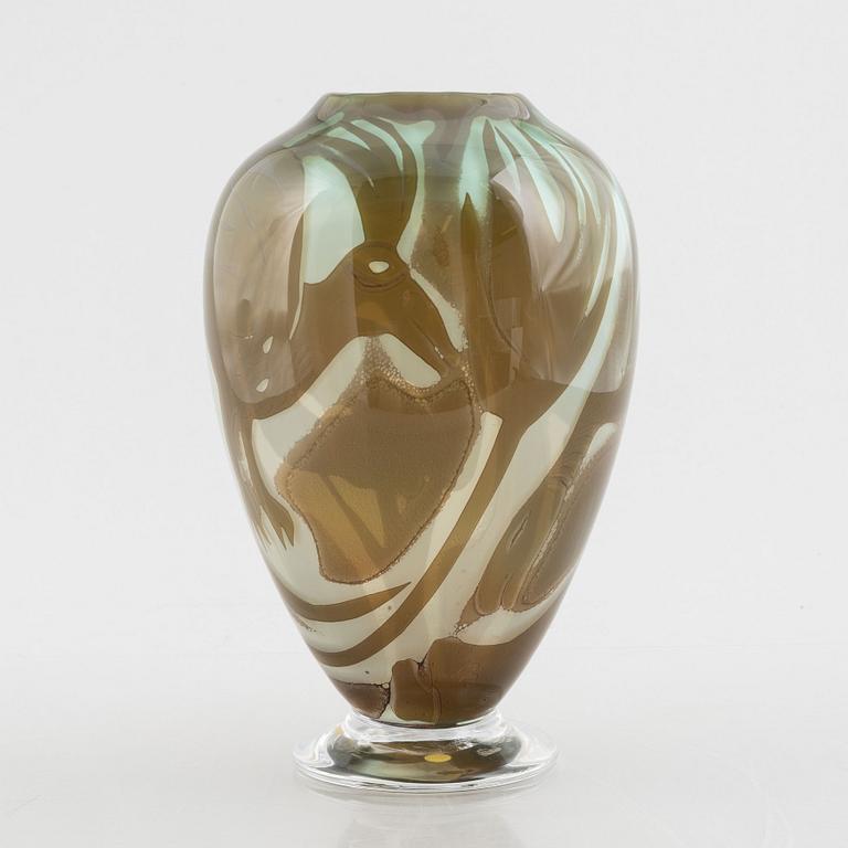 Ulrica Hydman-Vallien, a unique 'graal' glass vase, Kosta Boda.