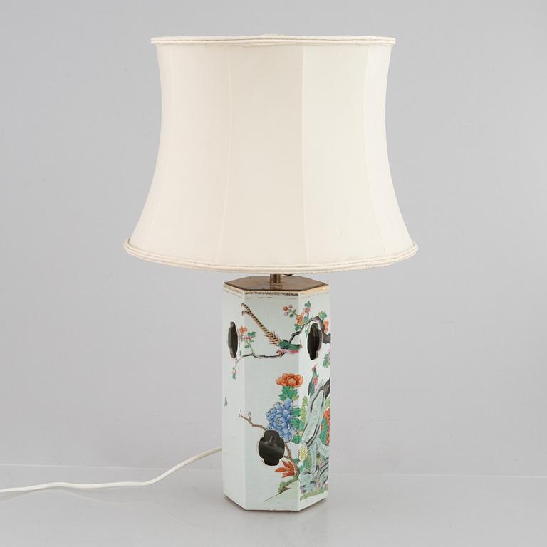 A porcelain hat stand made into a table lamp, China, early 20th century.
