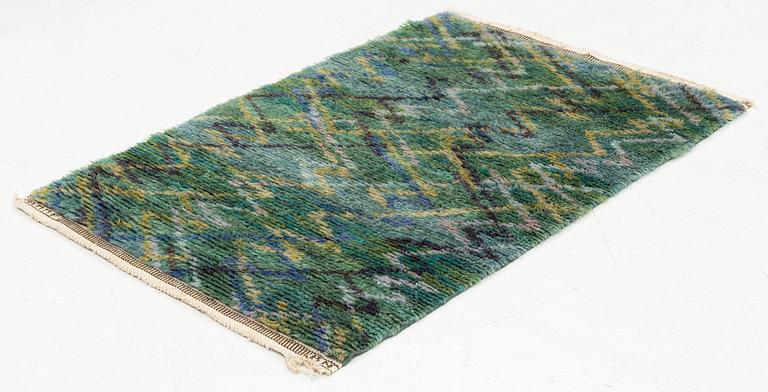 Barbro Nilsson, matta, "Sommarvägar, grön", rya, ca 117 x 88 cm, signerad AB MMF BN.