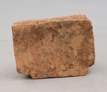 DEKORELEMENT från tempel, terracotta, Java, 800-/1900-tal.