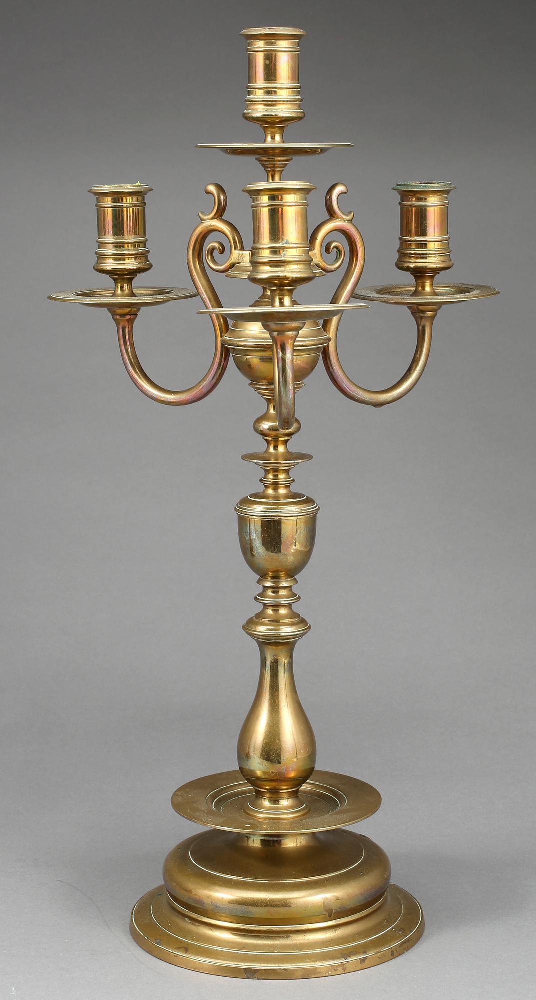 KANDELABRAR, ett par, mässing, Gusums Bruk, nr 3, tidigt 1900-tal.