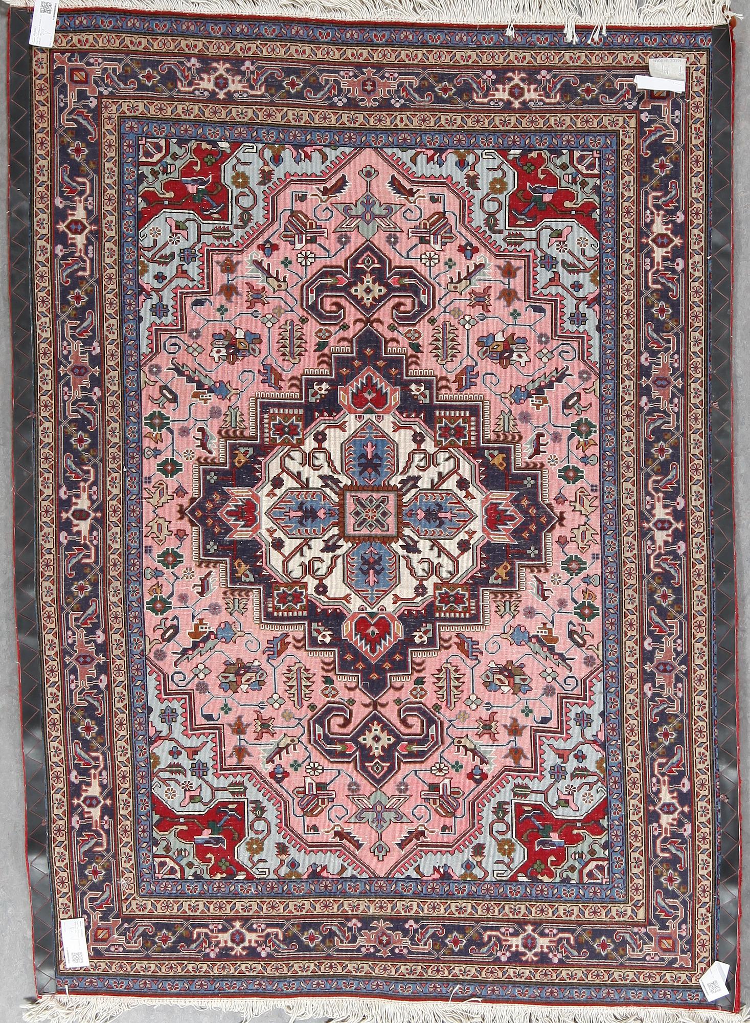 MATTA, Möjligen Ardabil, ca 189x137 cm.