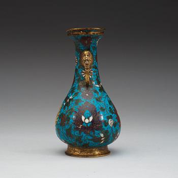 VAS, cloisonné. Mingdynastin (1368-1644).
