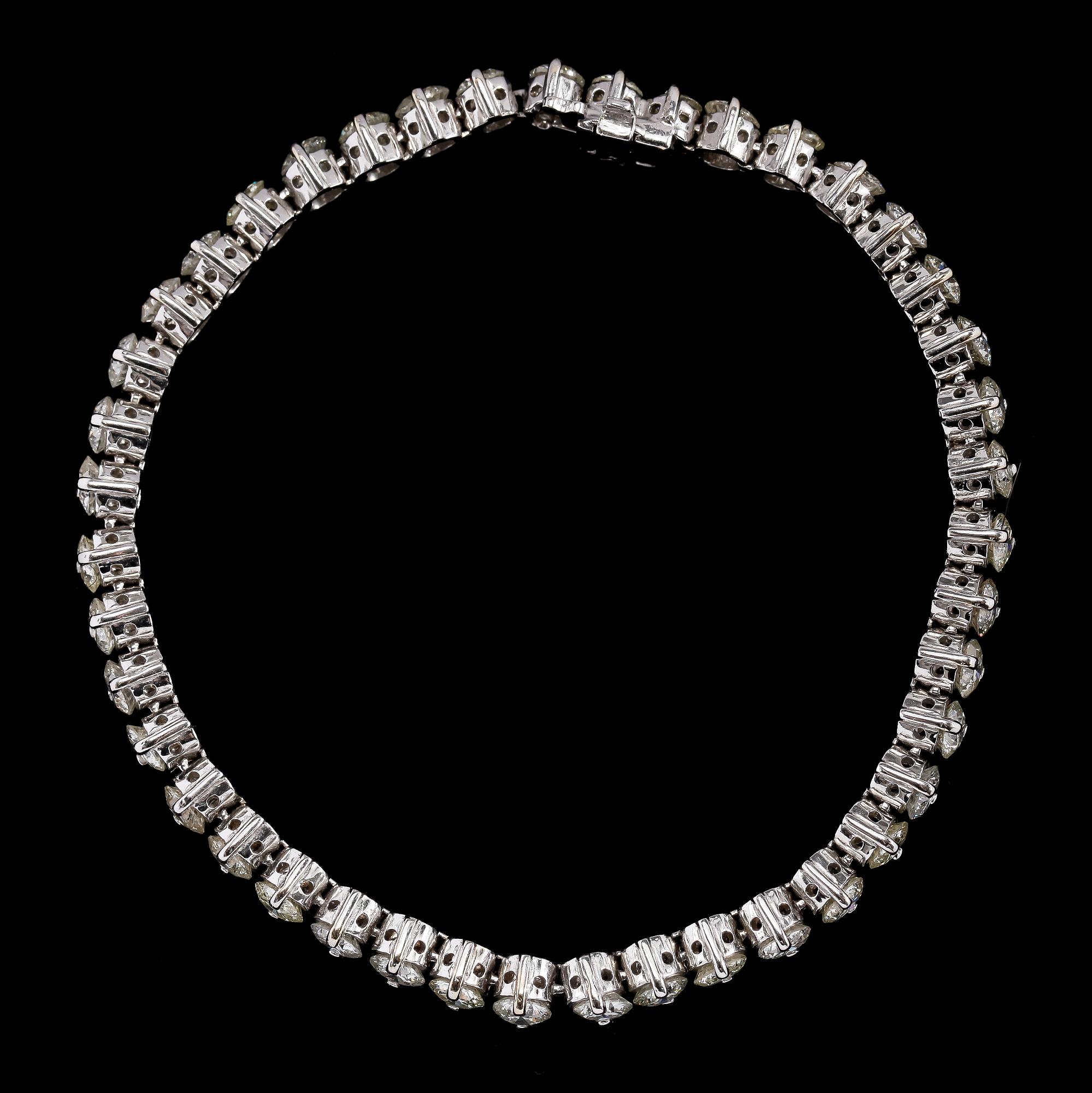 BRACELET, 43 brilliant cut diamonds, tot. 9.48 cts.