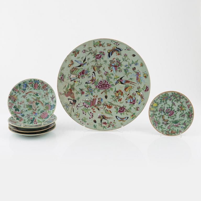 Five porcelain plates and a dish, China, Qing Dynastu, 19th century.