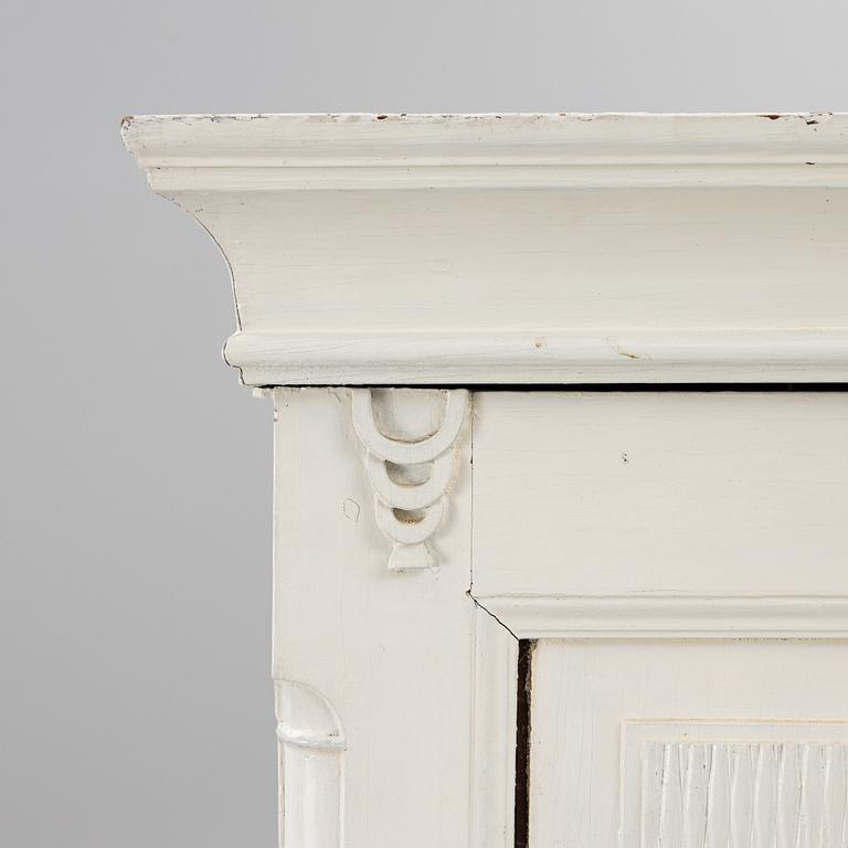 A late Gustavian cabinet, circa 1800.