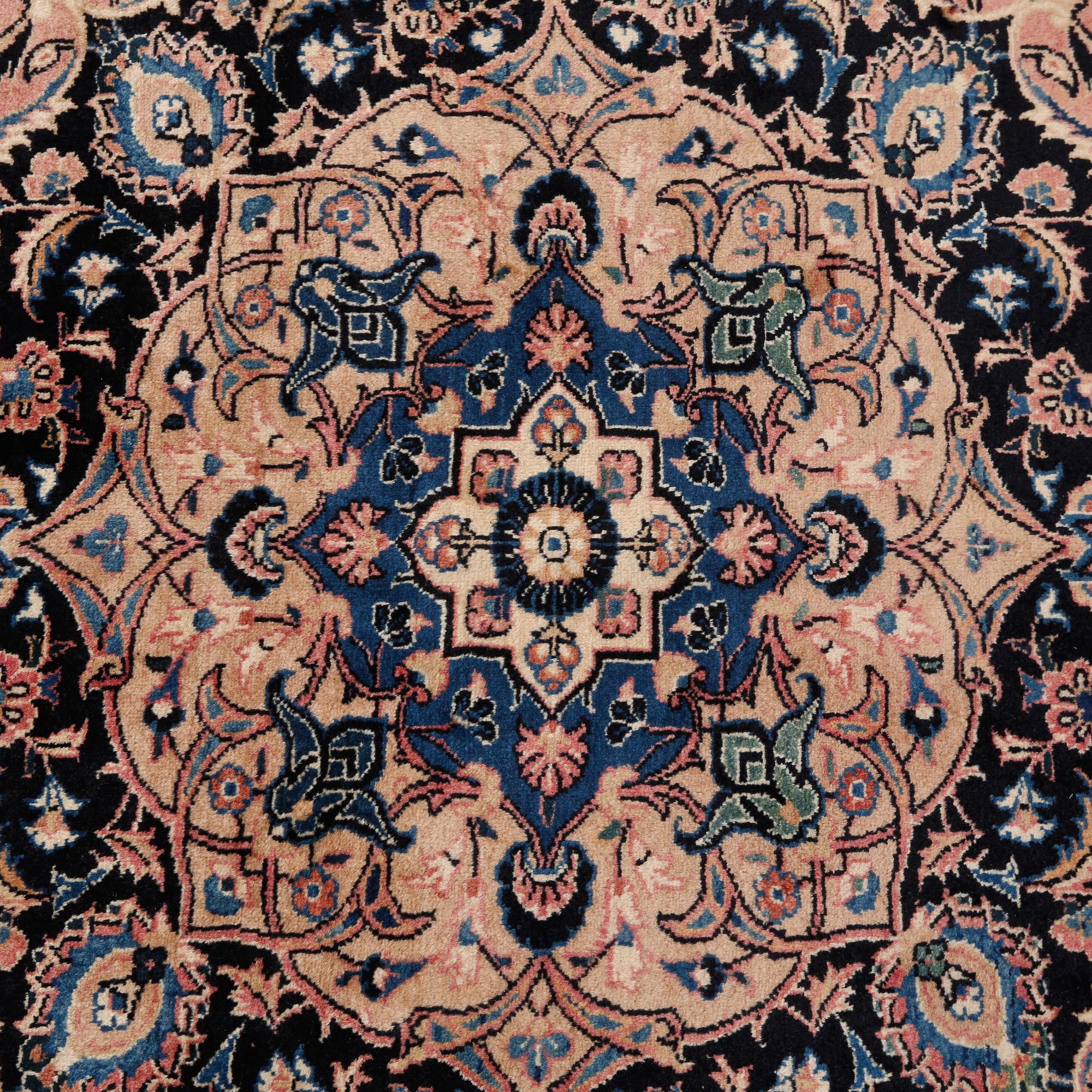 MATTA, sannolikt Meshed, old, ca 400 x 300 cm.