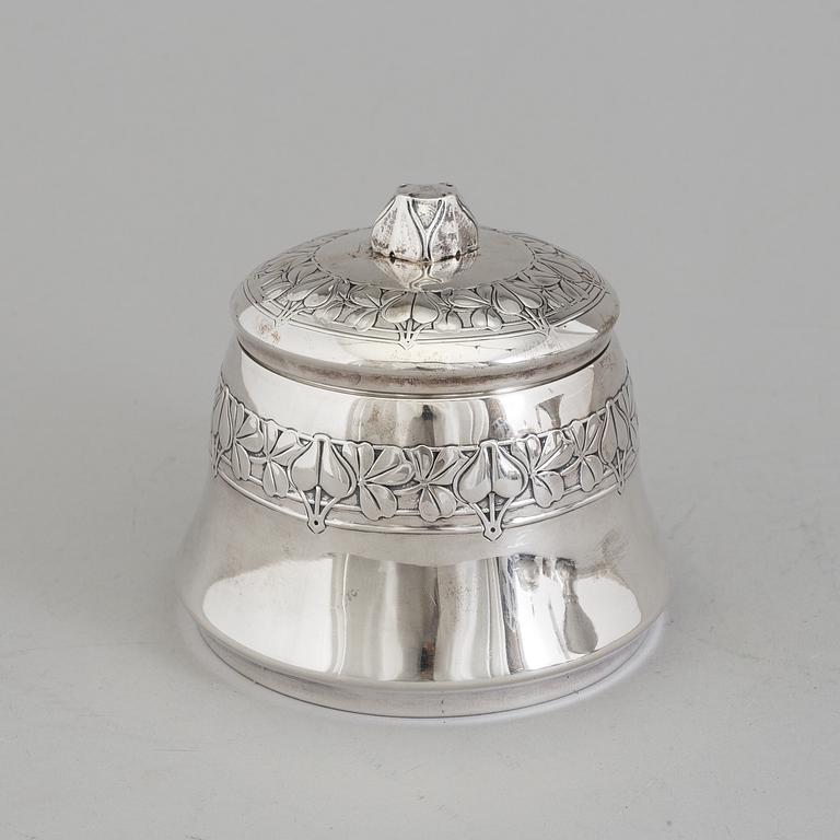A Swedish Art Nouveau parcel-gilt lidded box, maker's mak GAB, Stockholm 1909.