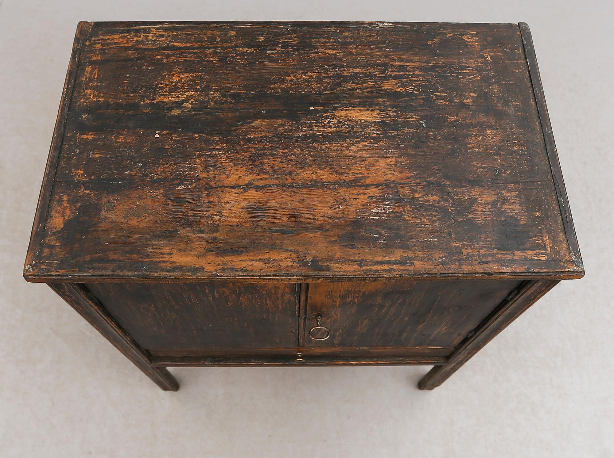SÄNGBORD, sengustaviansk, tidigt 1800-tal.