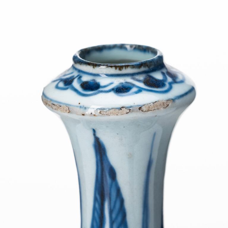 A blue and white kendi, Ming dynasty, Wanli (1572-1620).