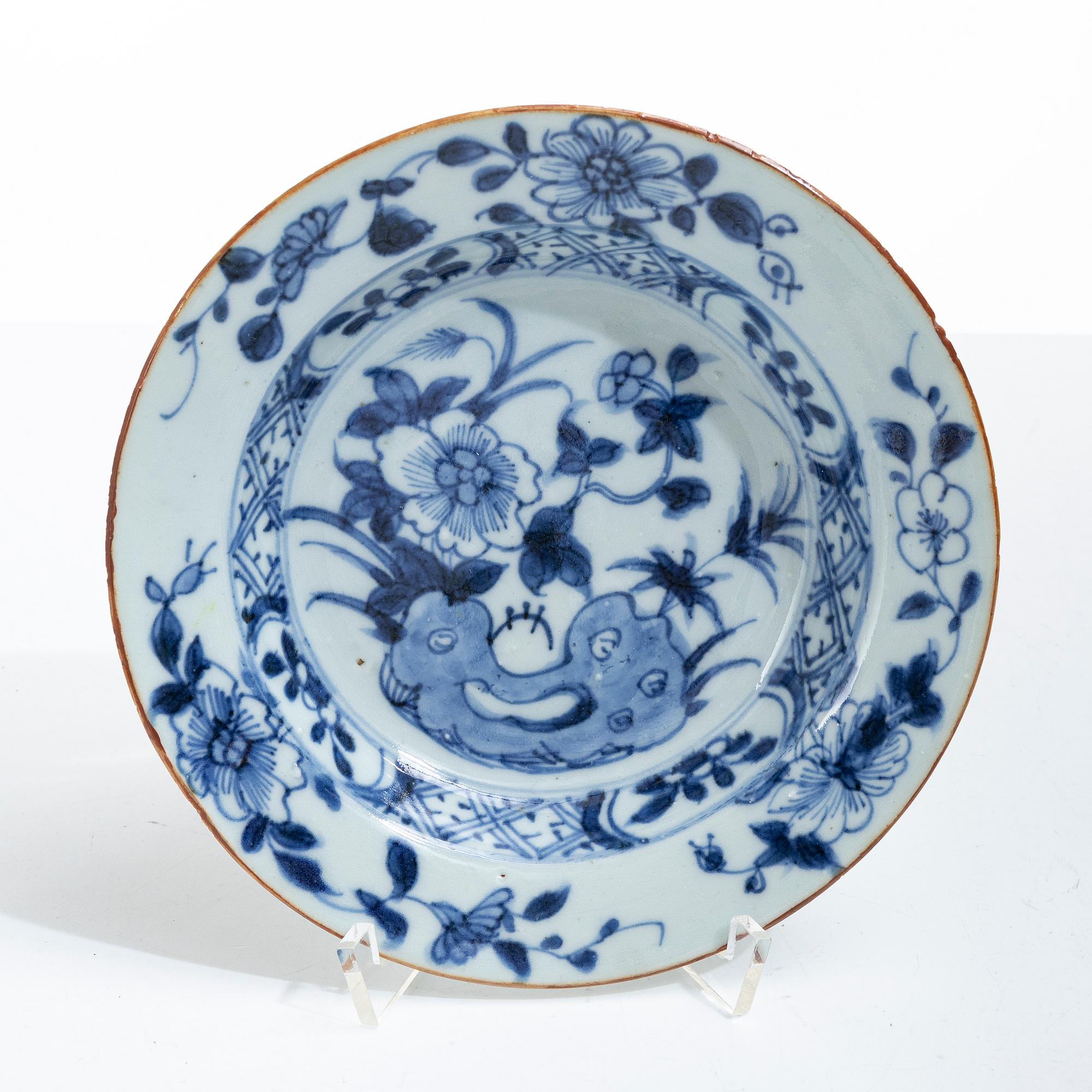 Bärtallrikar, 3 st, exportporslin, Kina, Qingdynatin 1700-tal.
