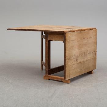 A second half of the 19th century gateleg table.