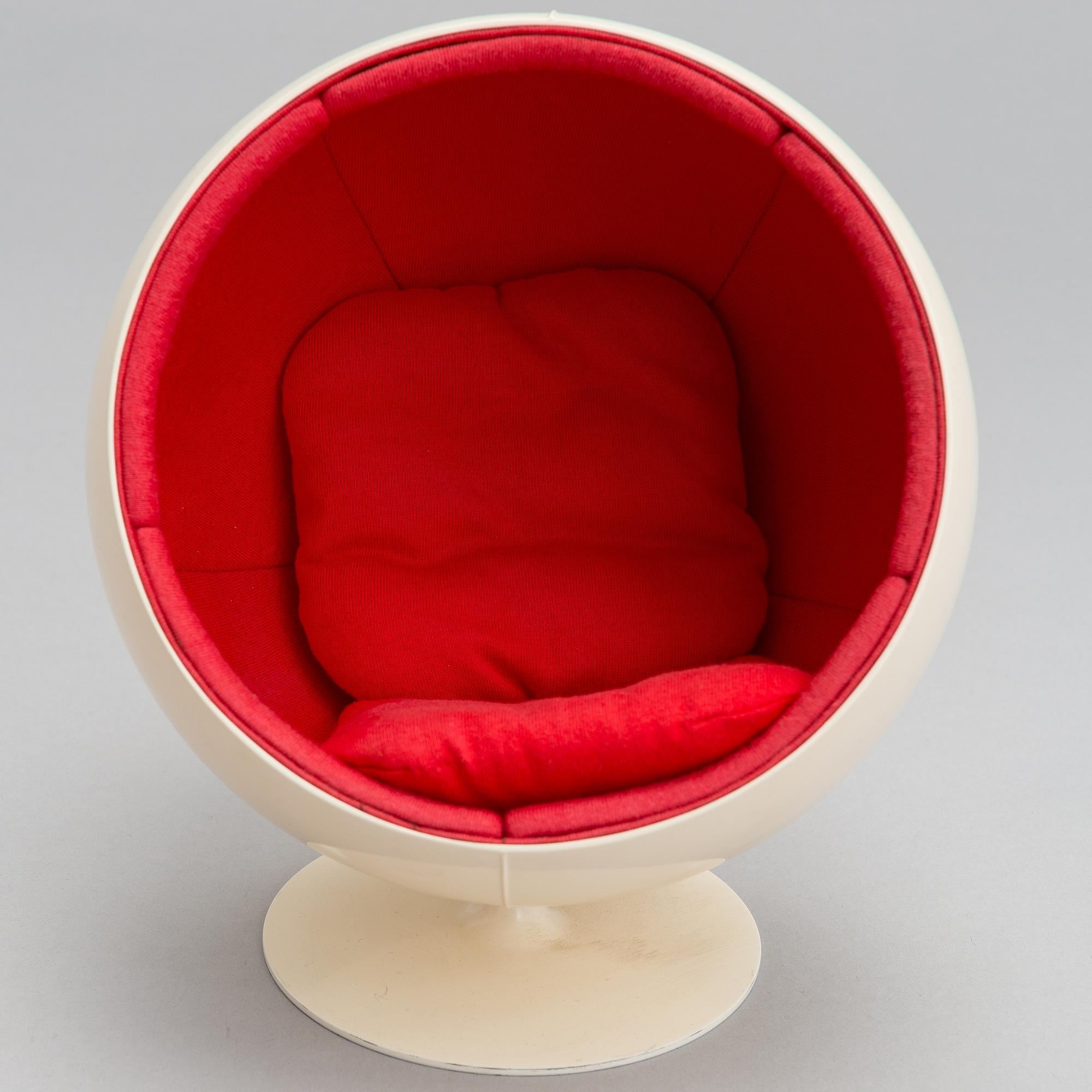 EERO AARNIO, miniatyyri, "Pallotuoli",  Vitra Design Museum.