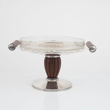 A silver plate center piece bowl, Art Déco, France, 1920's/30's.