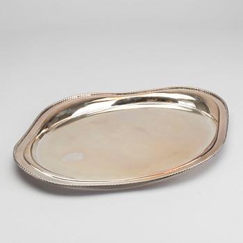 A SILVER TRAY BY CH JONSSON SÖLVESBORG 1925.