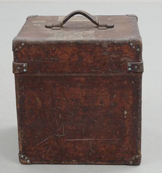 LOUIS VUITTON, koffert, 1900-talets första hälft.