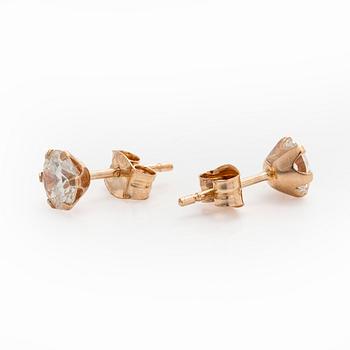 Earrings, brilliant cut diamonds, total 1.00 ct, 14K gold.