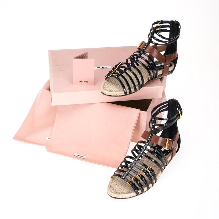 SKOR, MiuMiu.