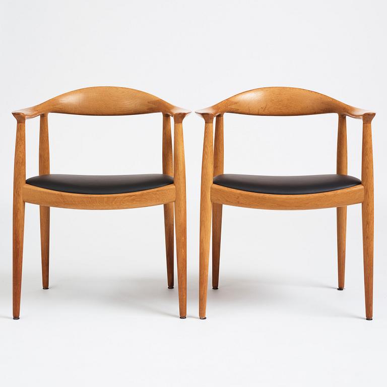 Hans J. Wegner, stolar, "The Chair" ett par, JH-503, Johannes Hansen, Danmark 1950-60-tal.